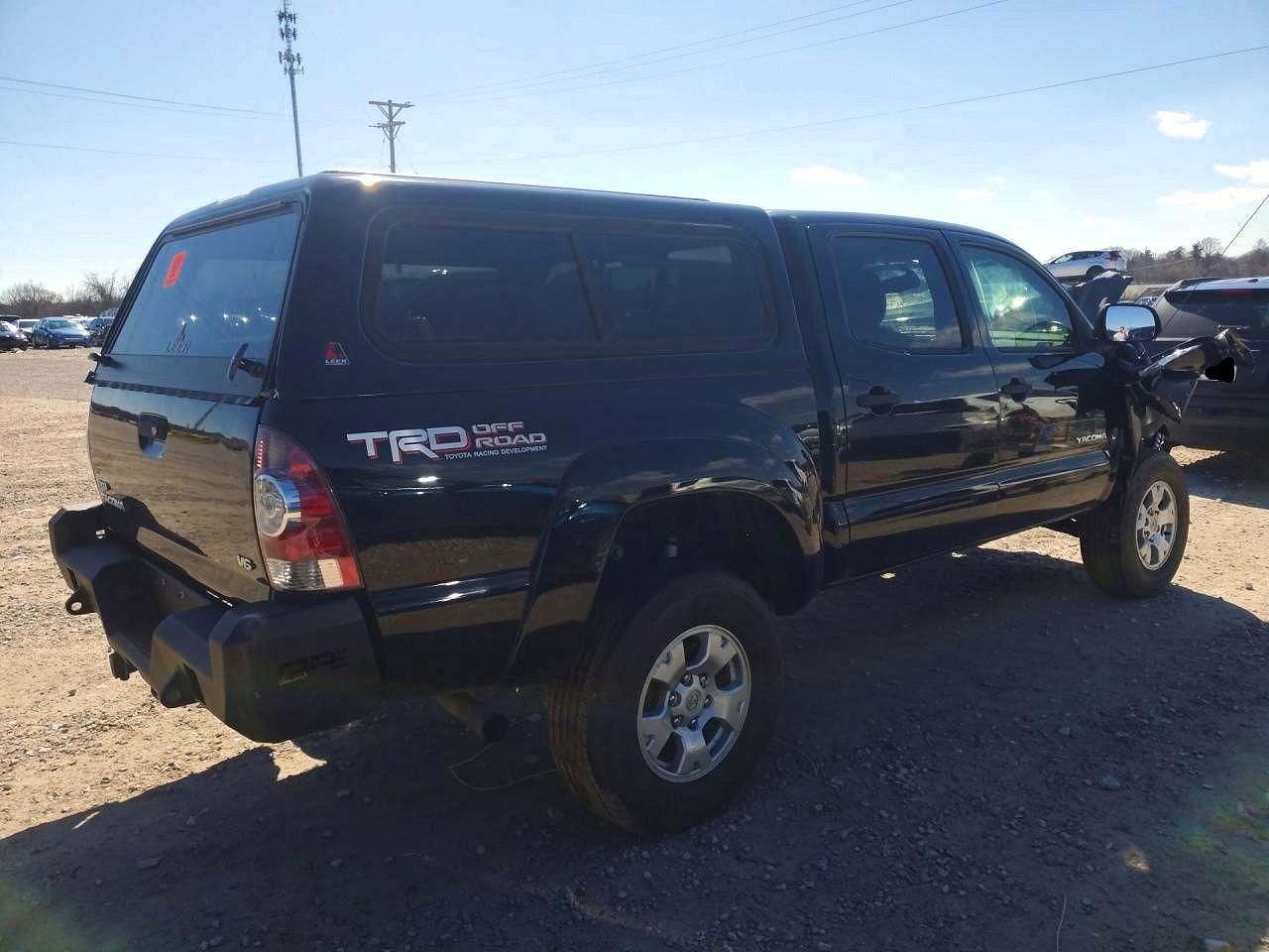 2013 TOYOTA TACOMA photo 5