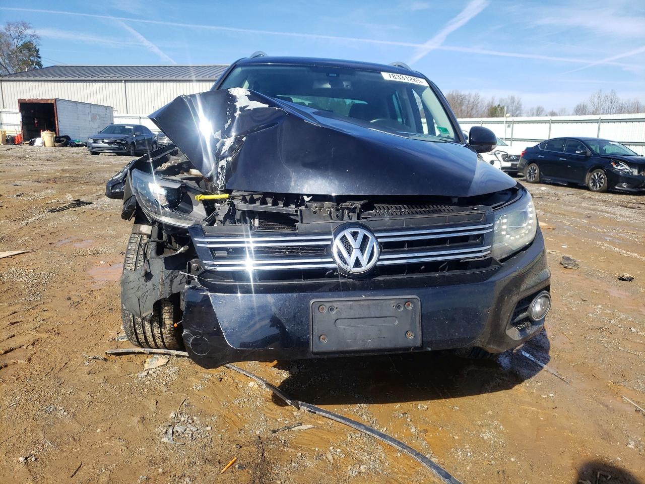 2017 VOLKSWAGEN TIGUAN SPORT photo 9