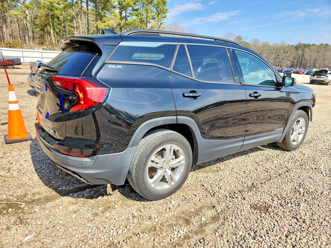 2019 GMC TERRAIN SLE photo 3