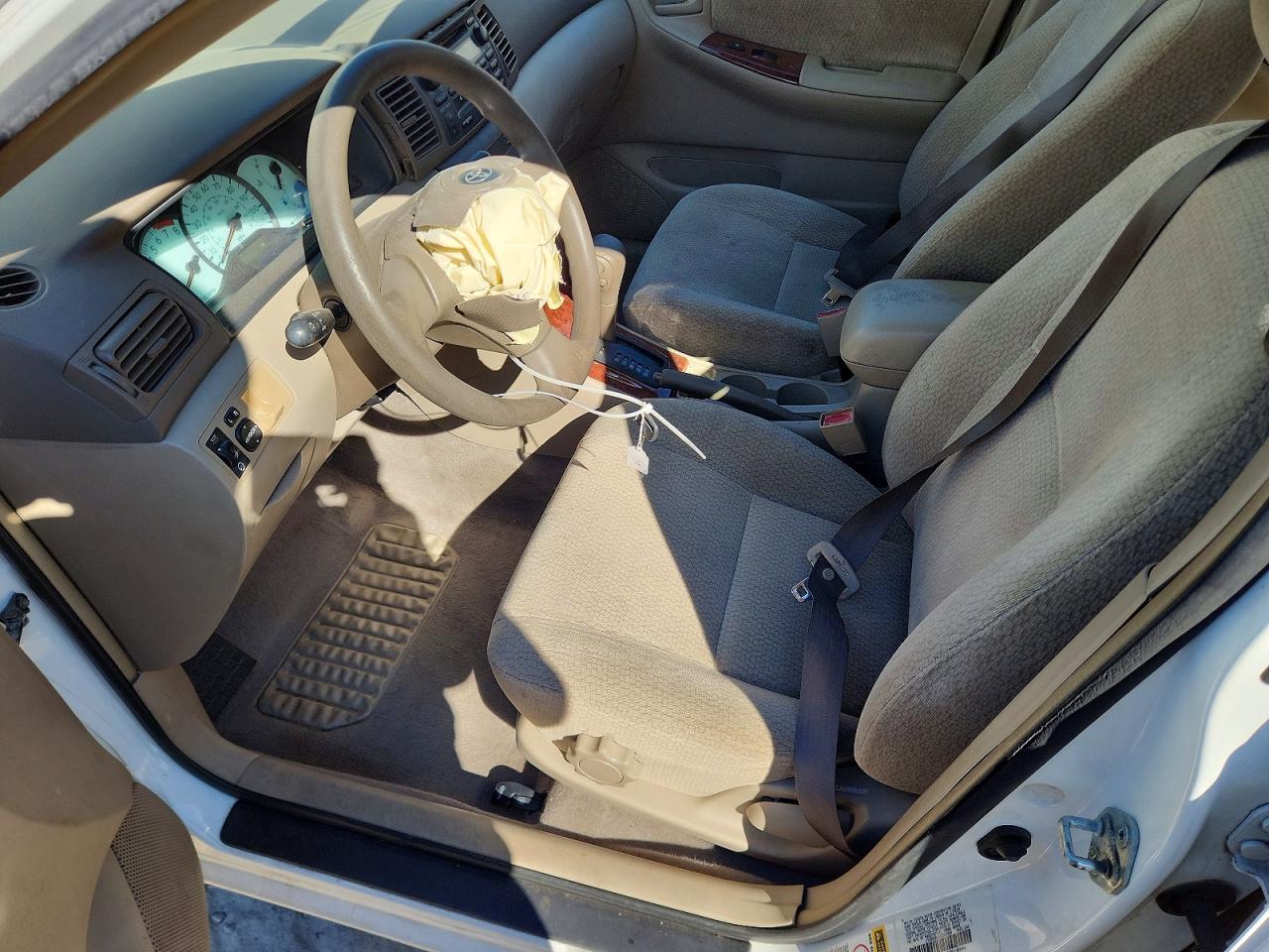 2003 TOYOTA COROLLA LE photo 19