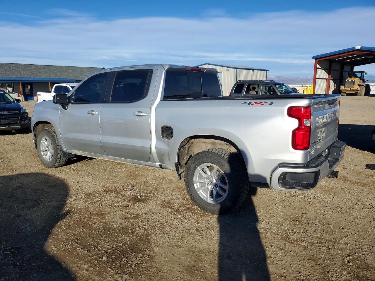 2020 CHEVROLET SILVERADO K1500 RST photo 2