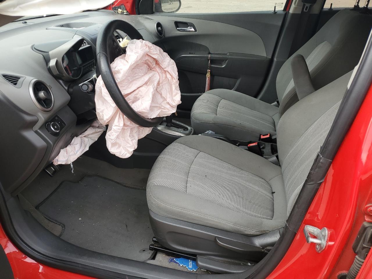 2014 CHEVROLET SONIC LT photo 13