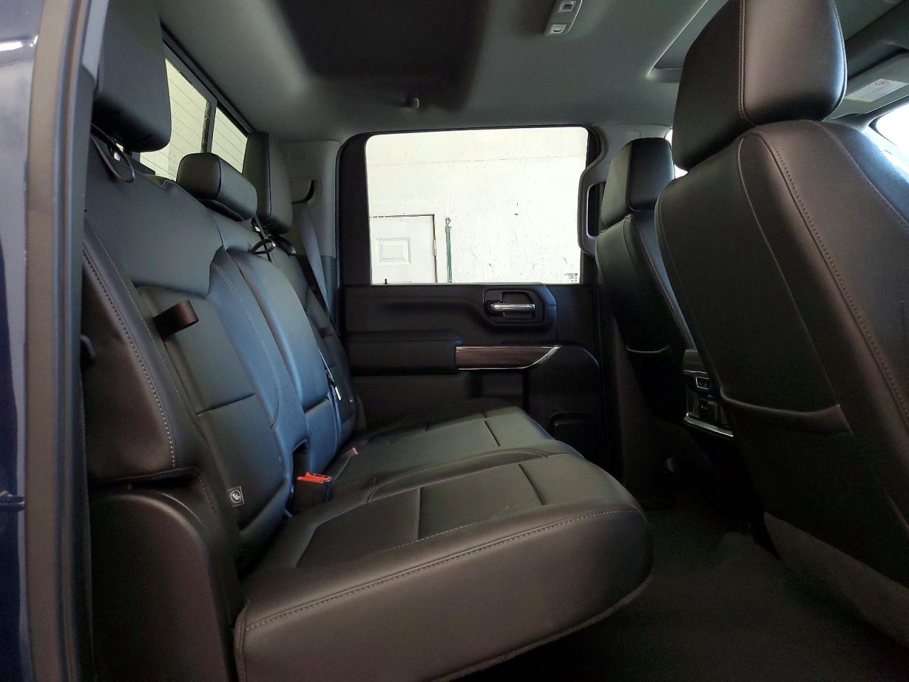 2021 CHEVROLET SILVERADO K3500 LTZ photo 10