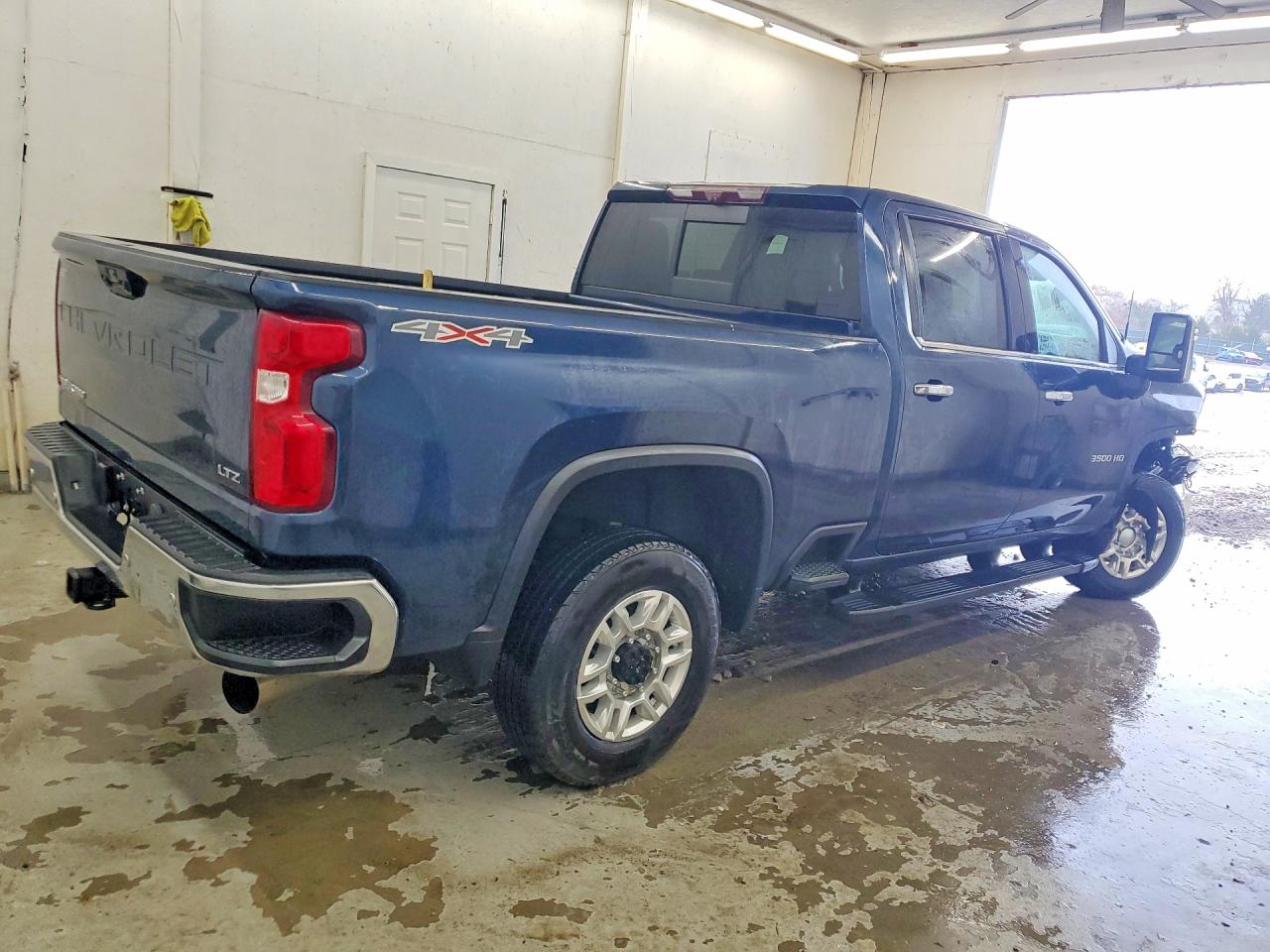 2021 CHEVROLET SILVERADO K3500 LTZ photo 3