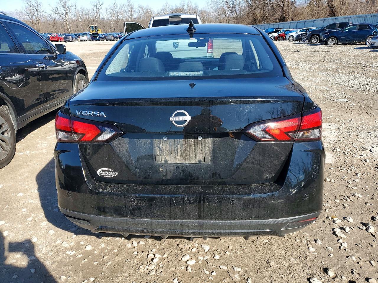 2025 NISSAN VERSA SV photo 16