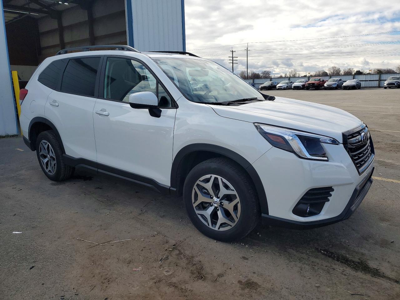 2024 SUBARU FORESTER PREMIUM photo 7