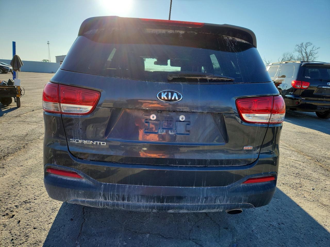 2017 KIA SORENTO LX photo 6