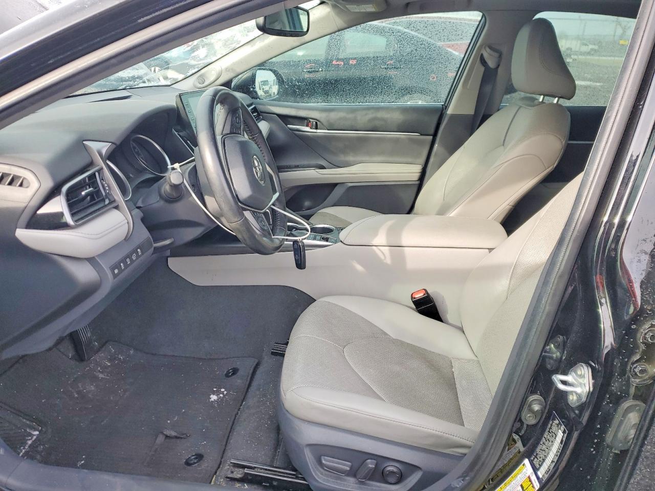 2021 TOYOTA CAMRY XLE photo 13
