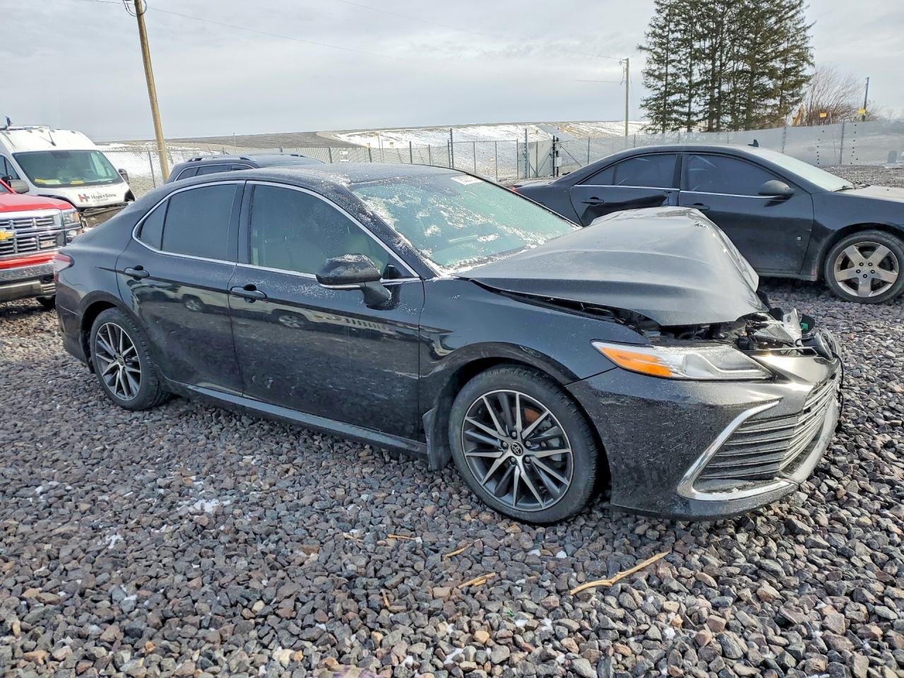 2021 TOYOTA CAMRY XLE photo 7