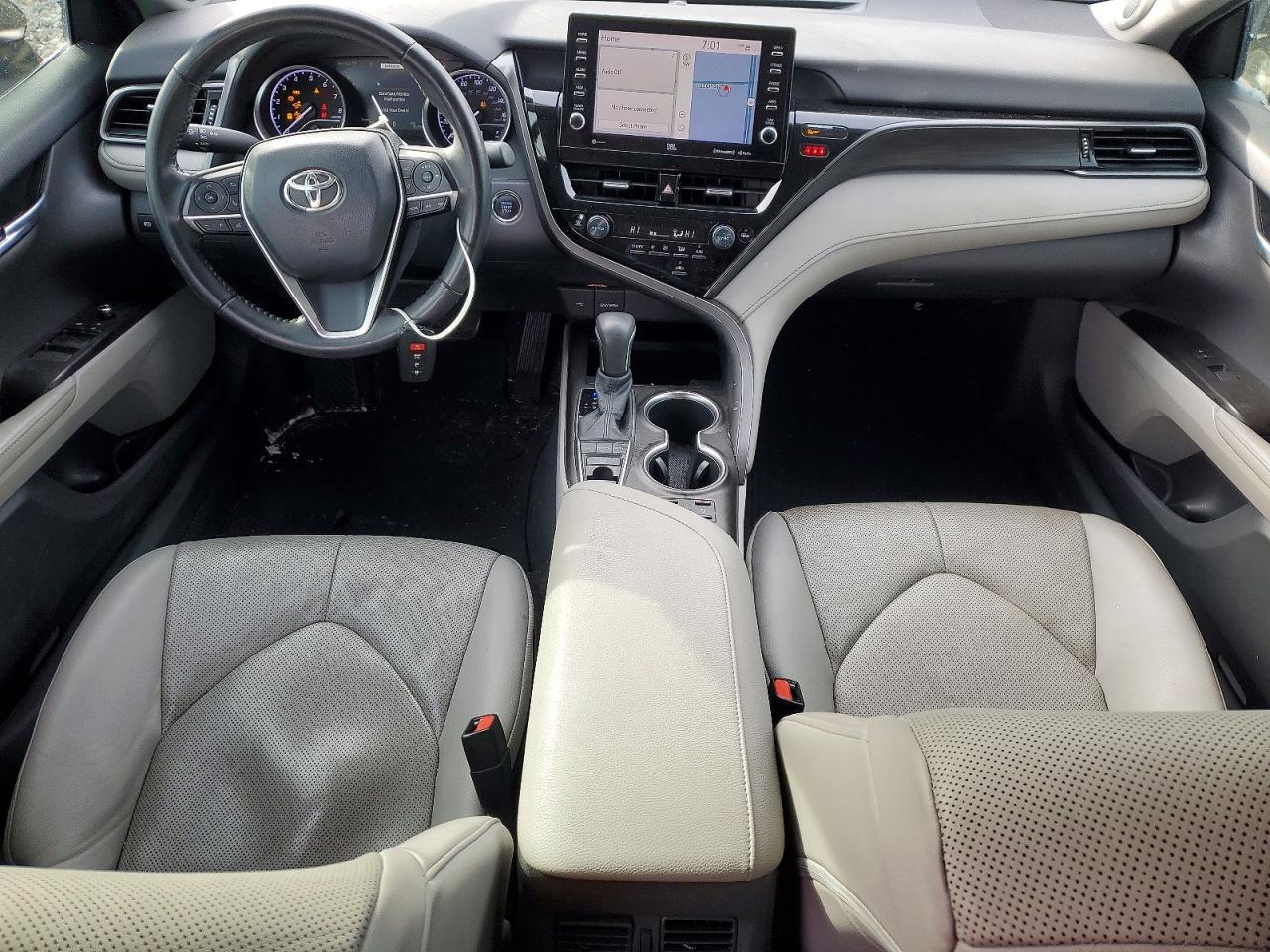 2021 TOYOTA CAMRY XLE photo 15