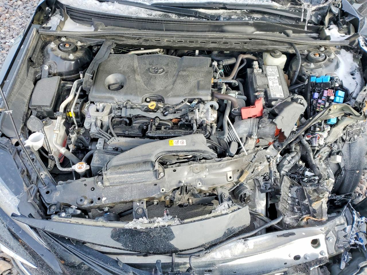 2021 TOYOTA CAMRY XLE photo 21