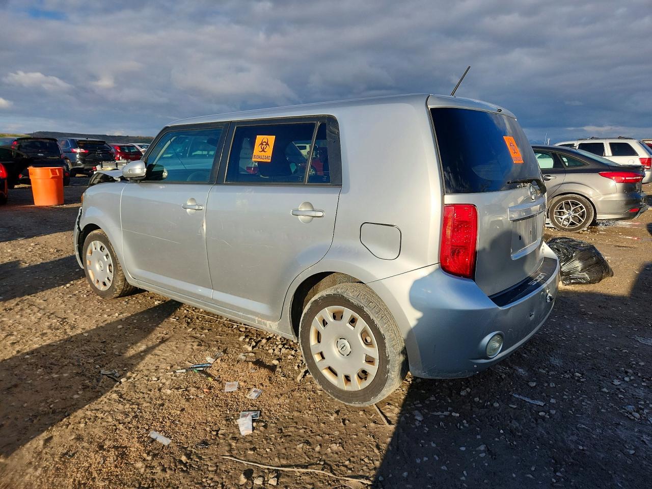 2008 TOYOTA SCION XB photo 2