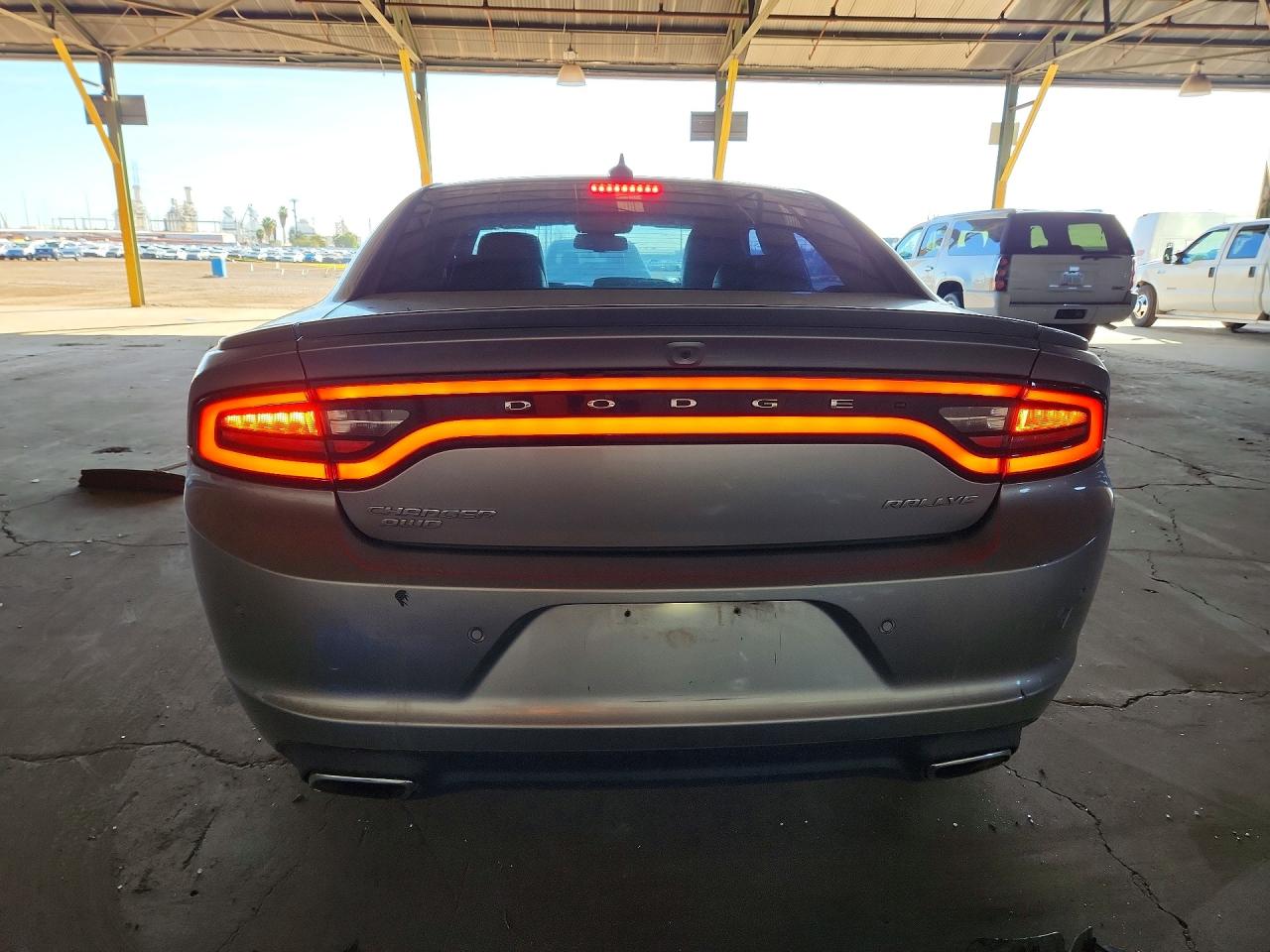 2016 DODGE CHARGER SXT photo 11