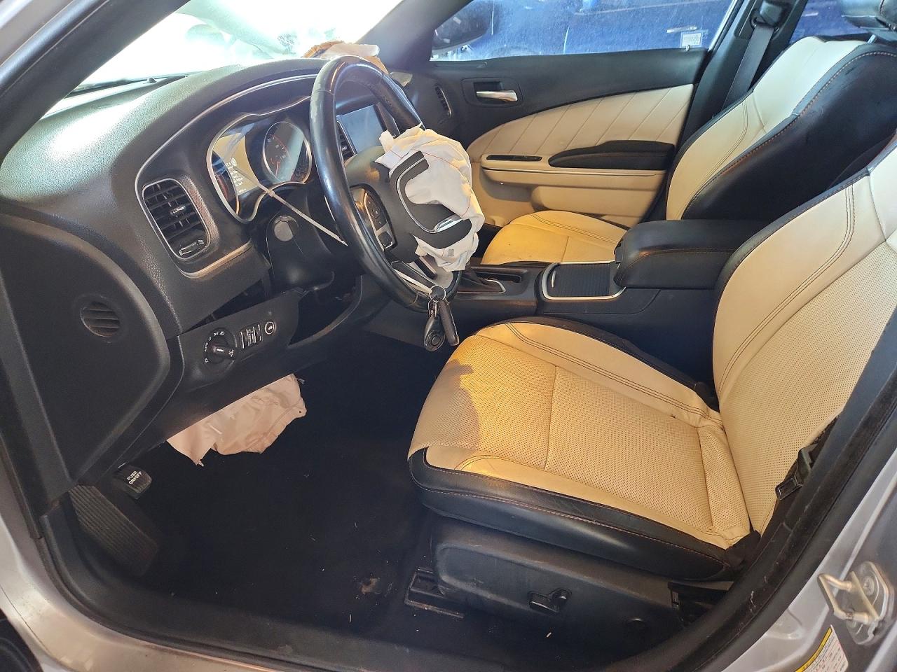 2016 DODGE CHARGER SXT photo 13
