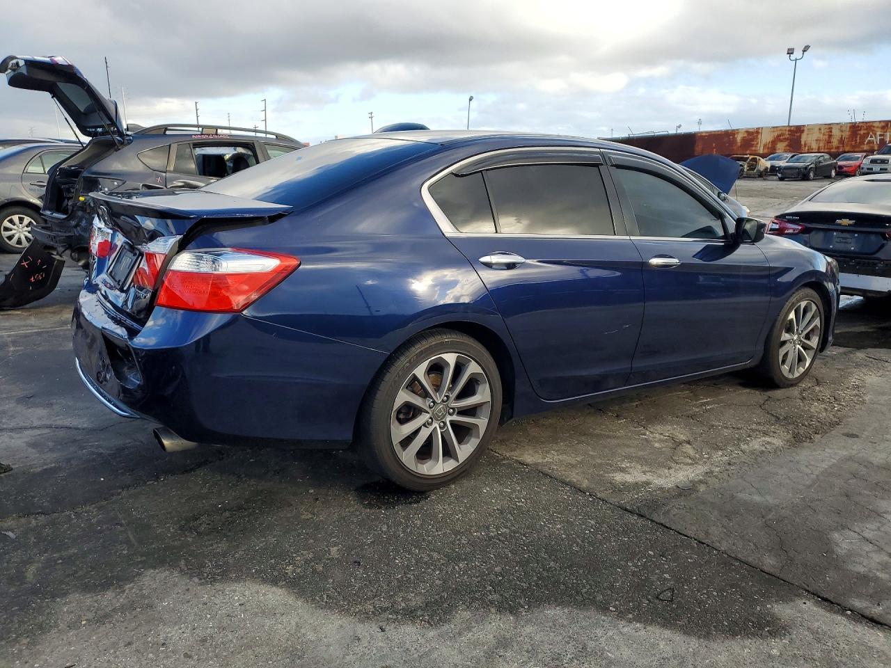 2015 HONDA ACCORD SPORT photo 3