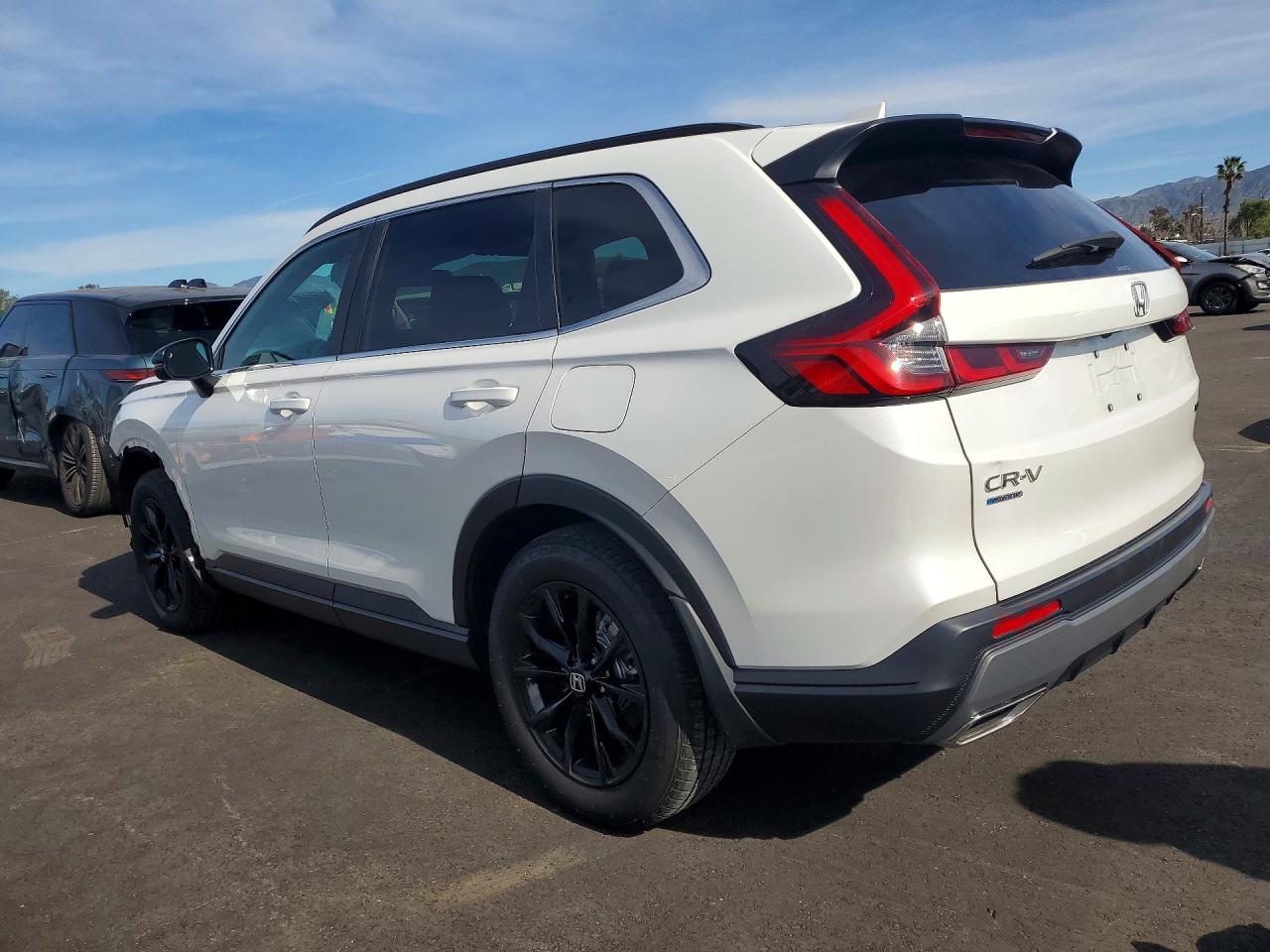 2025 HONDA CR-V SPORT photo 3