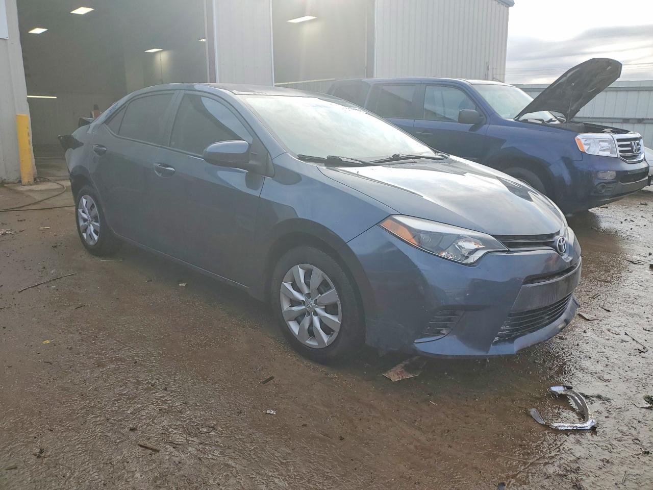 2016 TOYOTA COROLLA LE photo 4