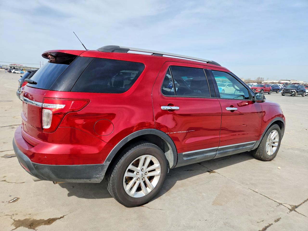 2014 FORD EXPLORER XLT photo 3