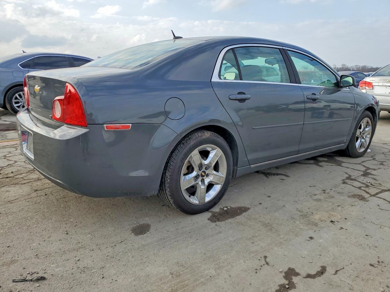 2009 CHEVROLET MALIBU 1LT photo 3