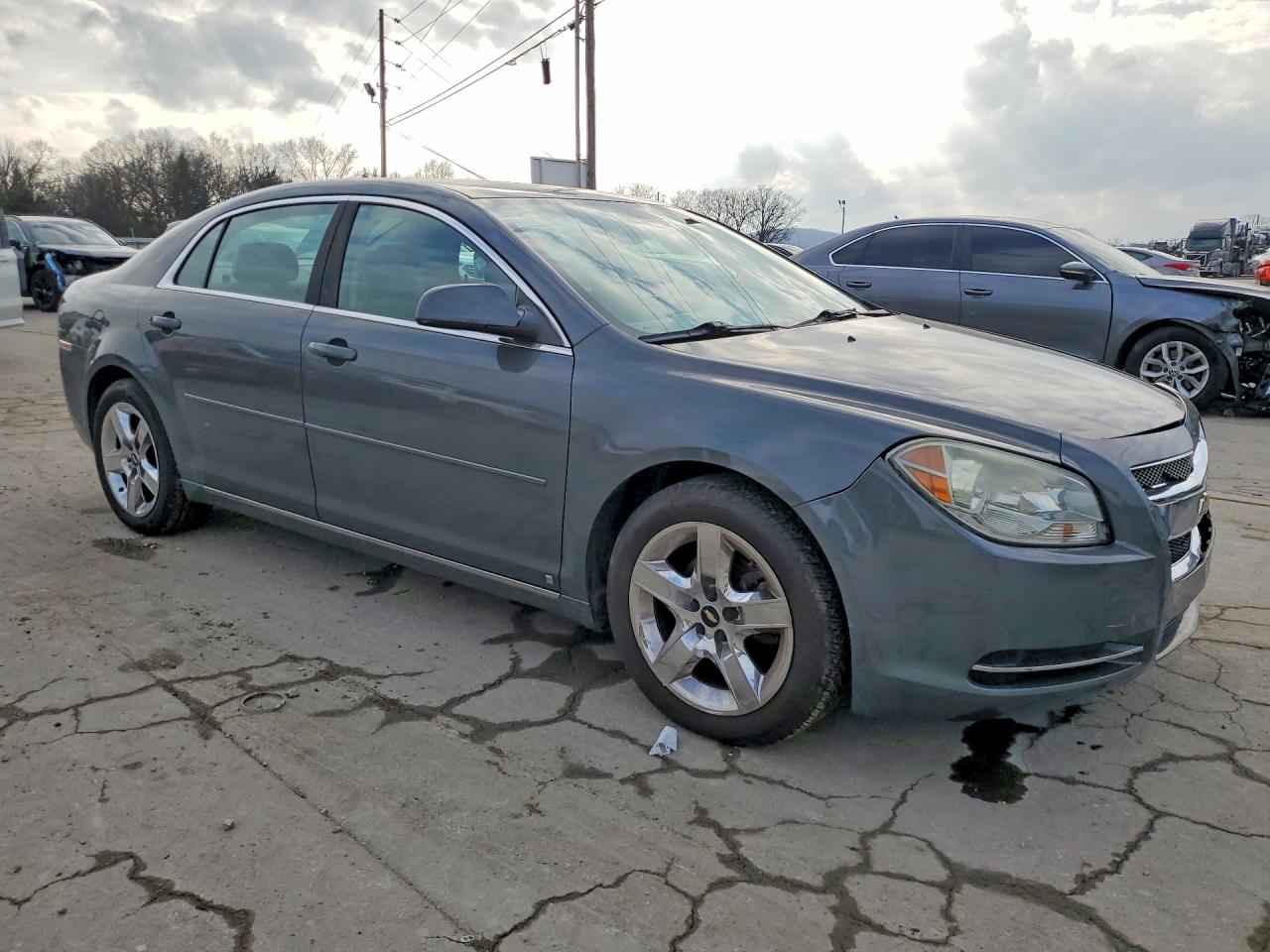 2009 CHEVROLET MALIBU 1LT photo 4