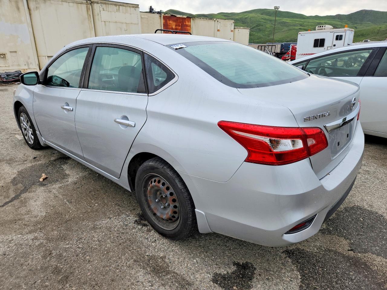 2017 NISSAN SENTRA S photo 3
