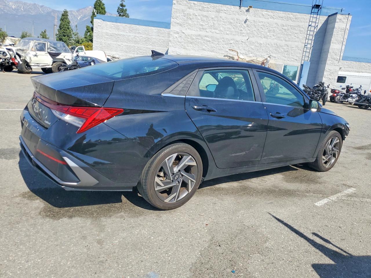 2024 HYUNDAI ELANTRA LIMITED photo 3