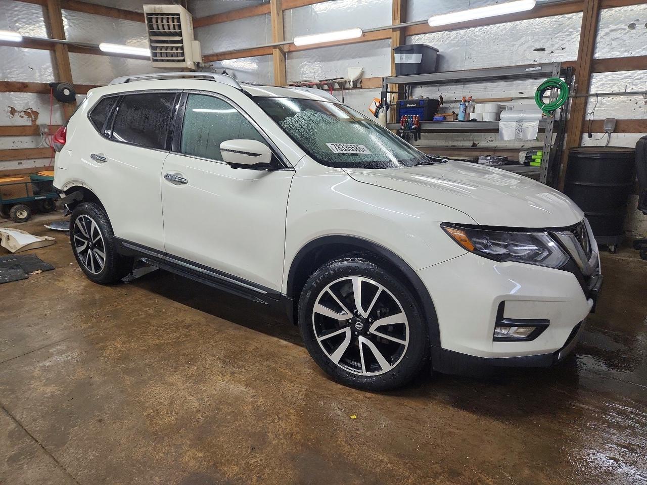 2017 NISSAN ROGUE SL photo 4