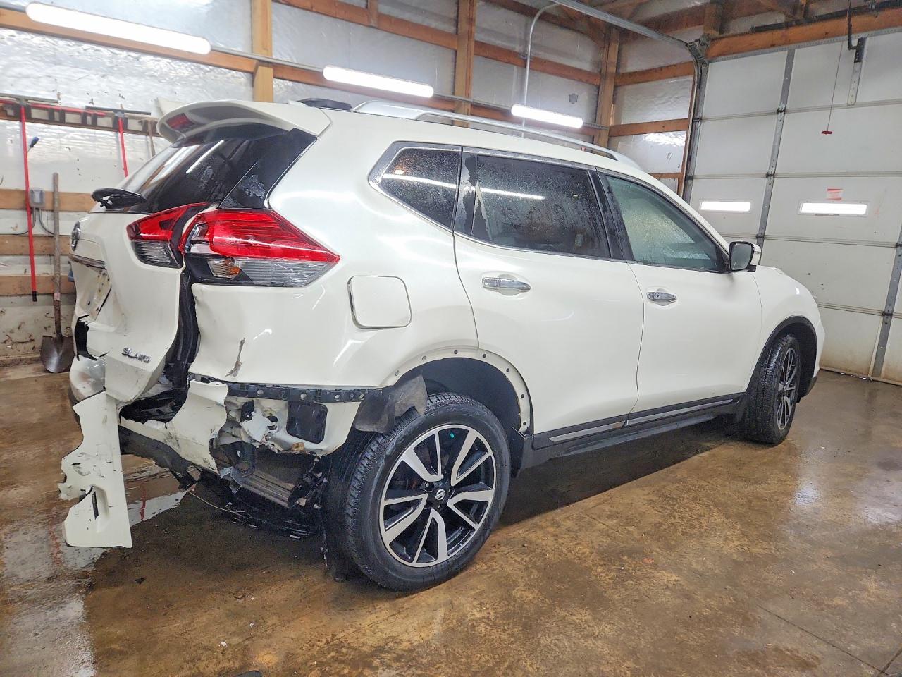2017 NISSAN ROGUE SL photo 3