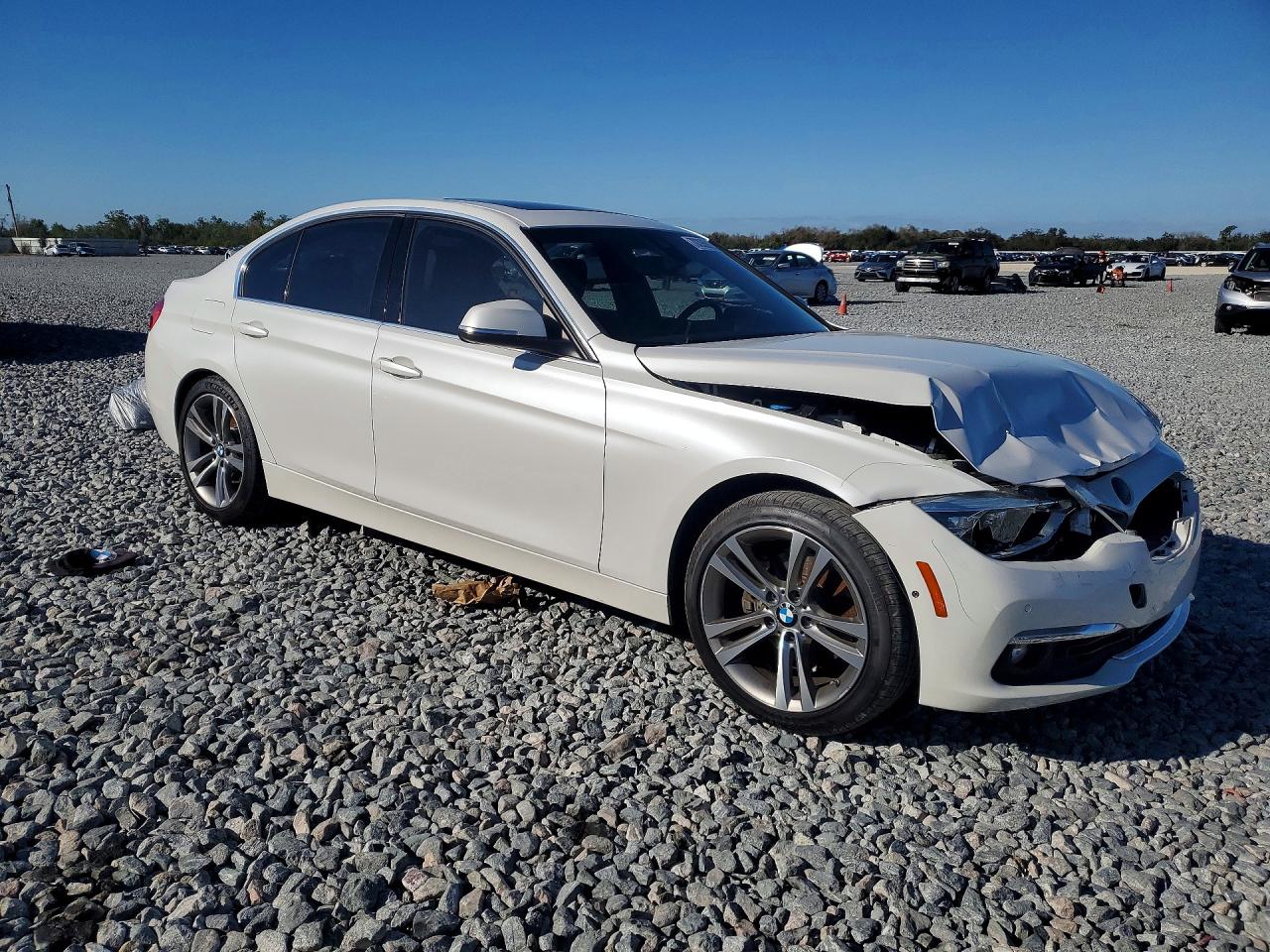 2017 BMW 330 I photo 13