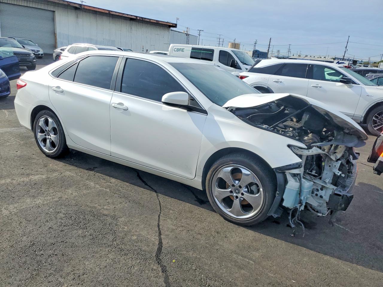 2017 TOYOTA CAMRY LE photo 4