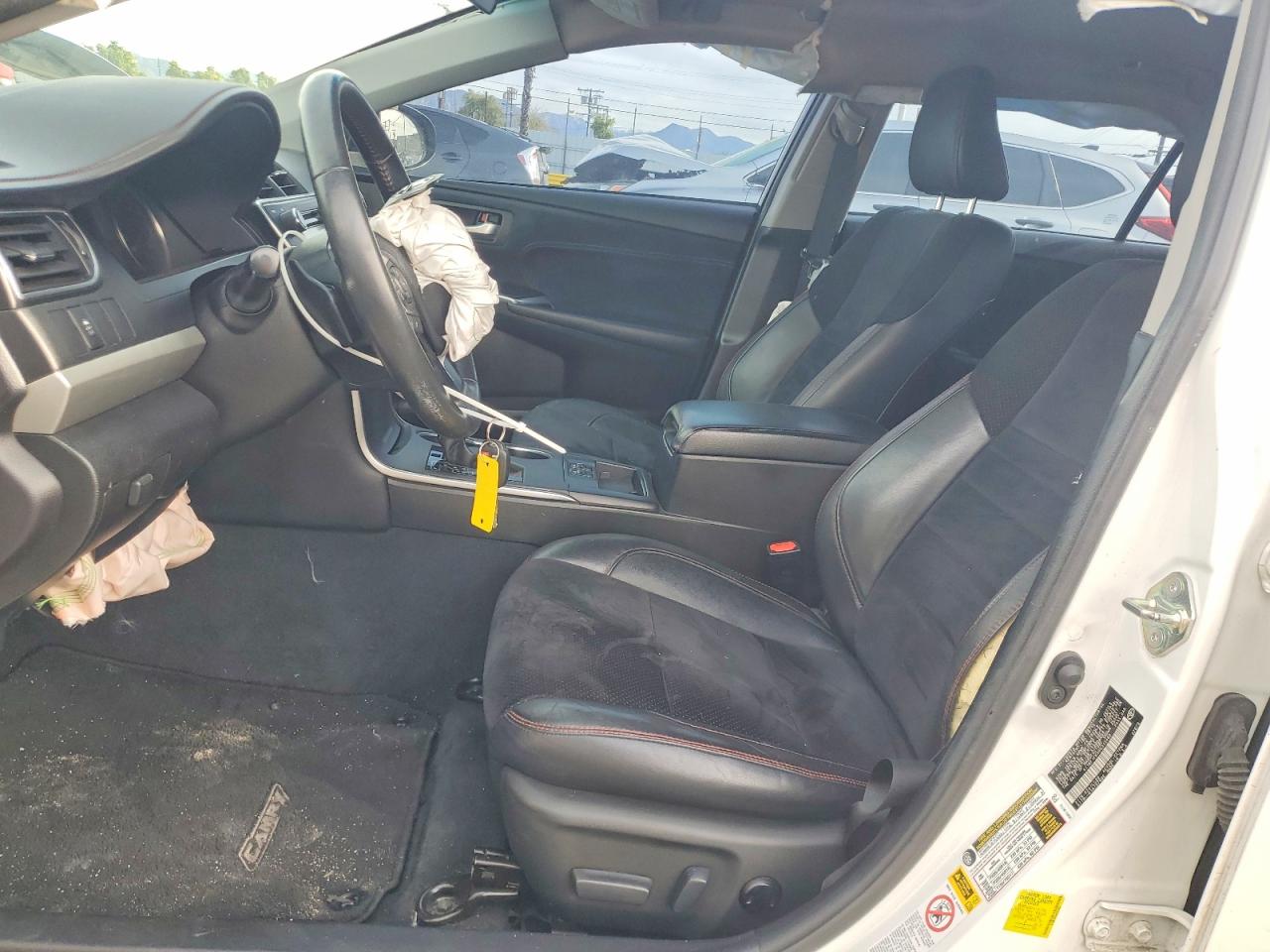 2017 TOYOTA CAMRY LE photo 7