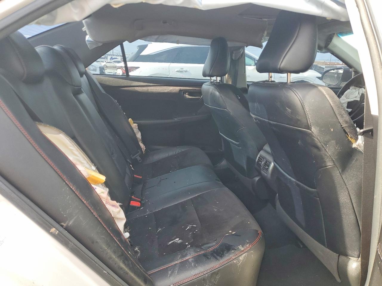 2017 TOYOTA CAMRY LE photo 10