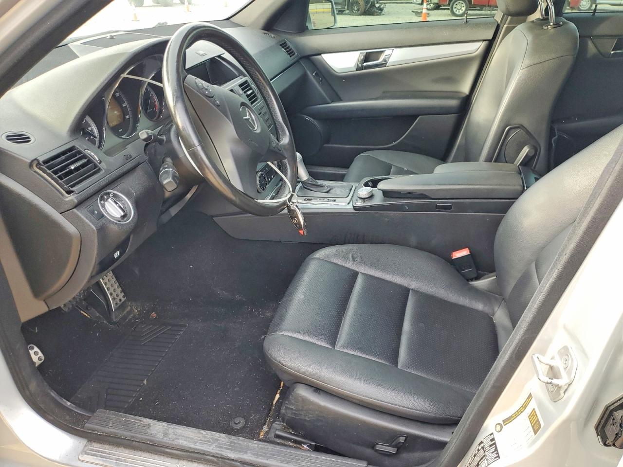 2011 MERCEDES-BENZ C 300 photo 19
