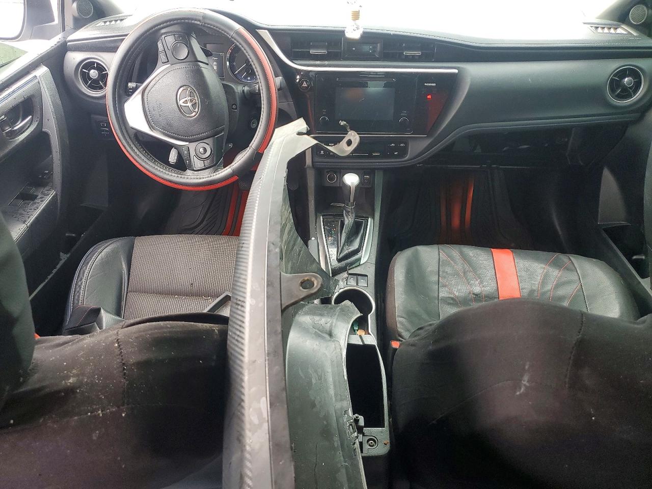 2017 TOYOTA COROLLA L photo 22