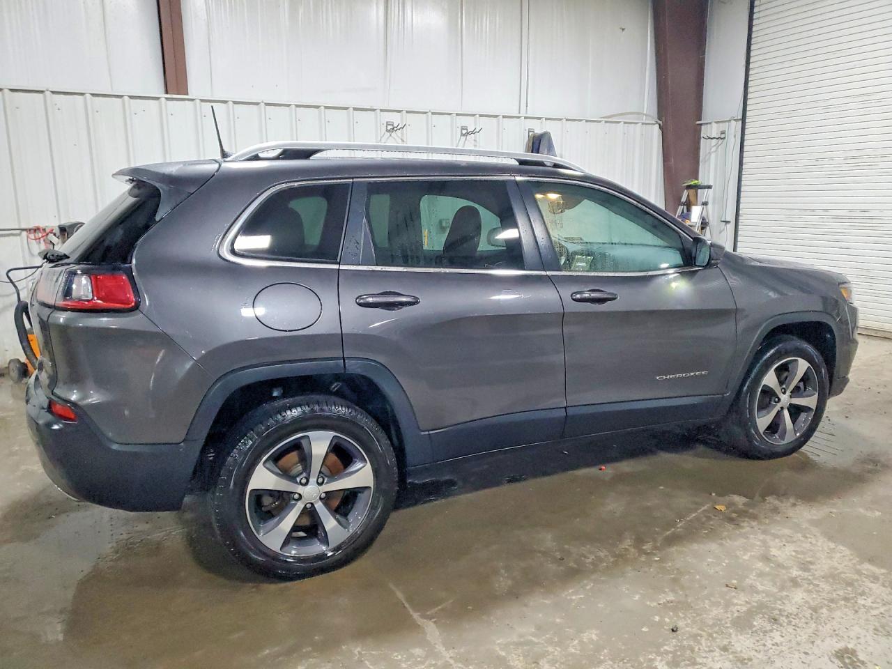 2019 JEEP CHEROKEE LIMITED photo 3
