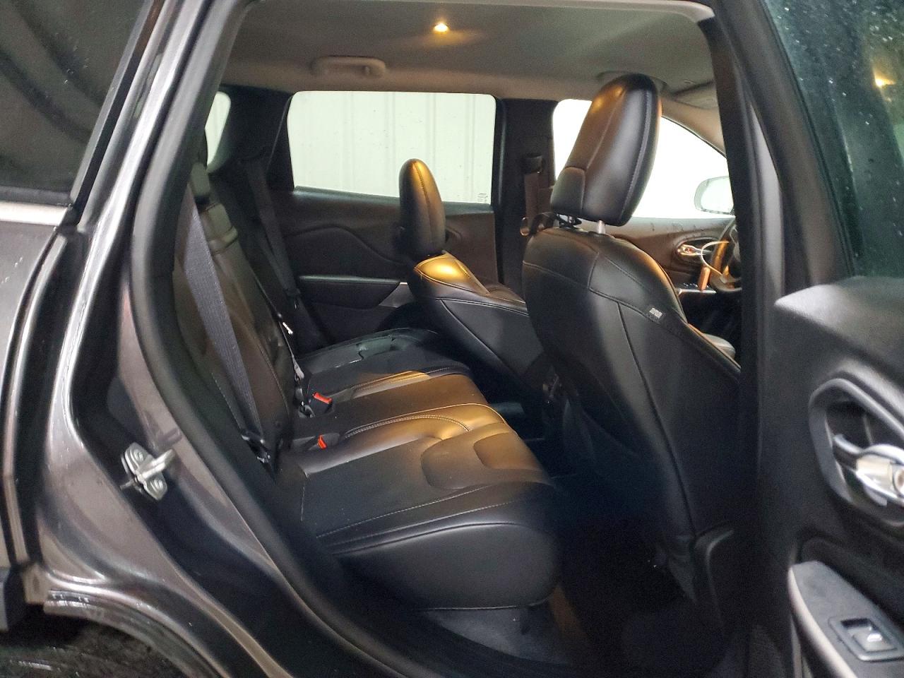 2019 JEEP CHEROKEE LIMITED photo 11
