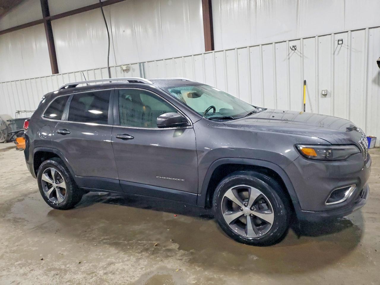 2019 JEEP CHEROKEE LIMITED photo 4