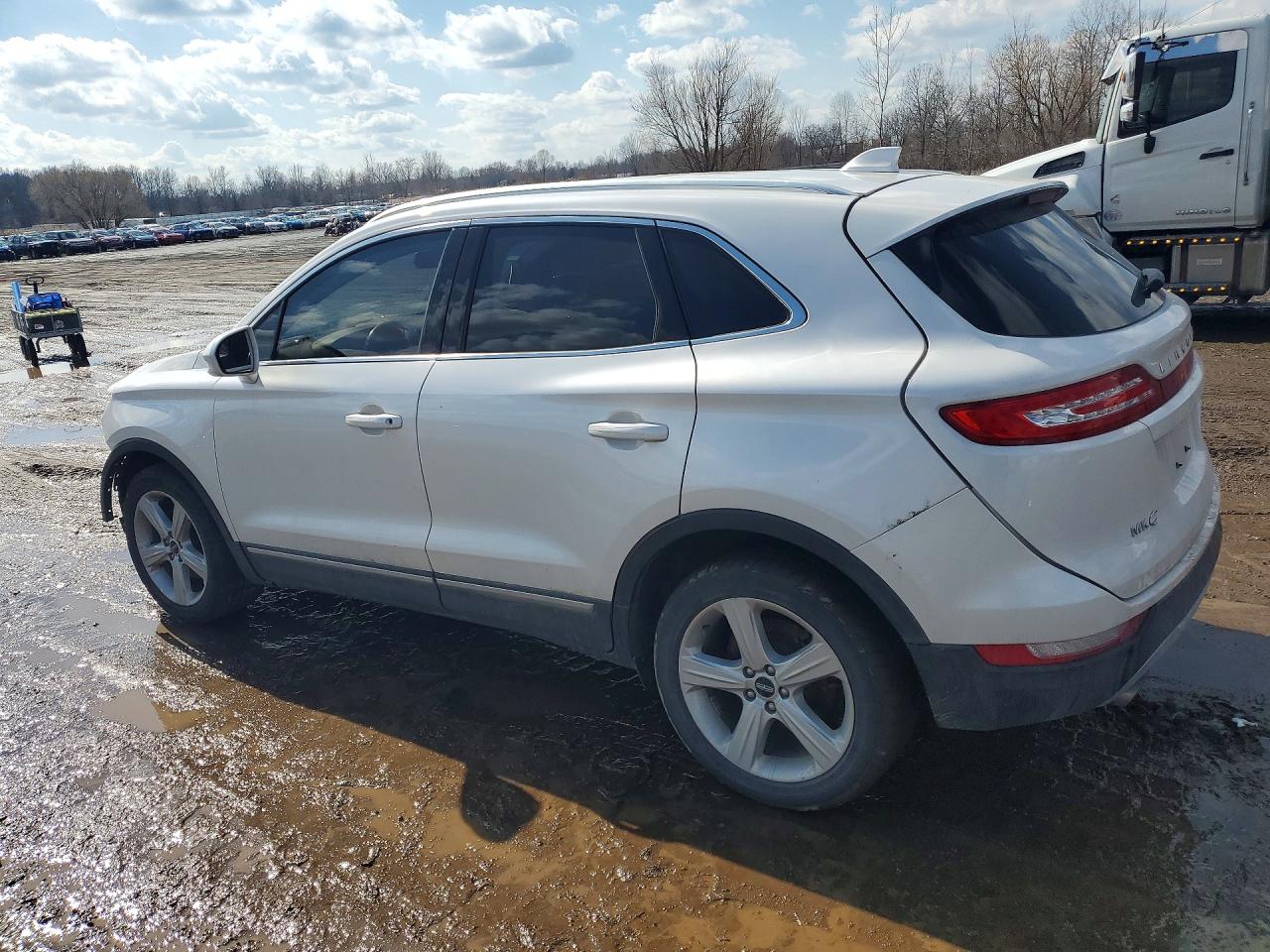 2017 LINCOLN MKC PREMIERE photo 4