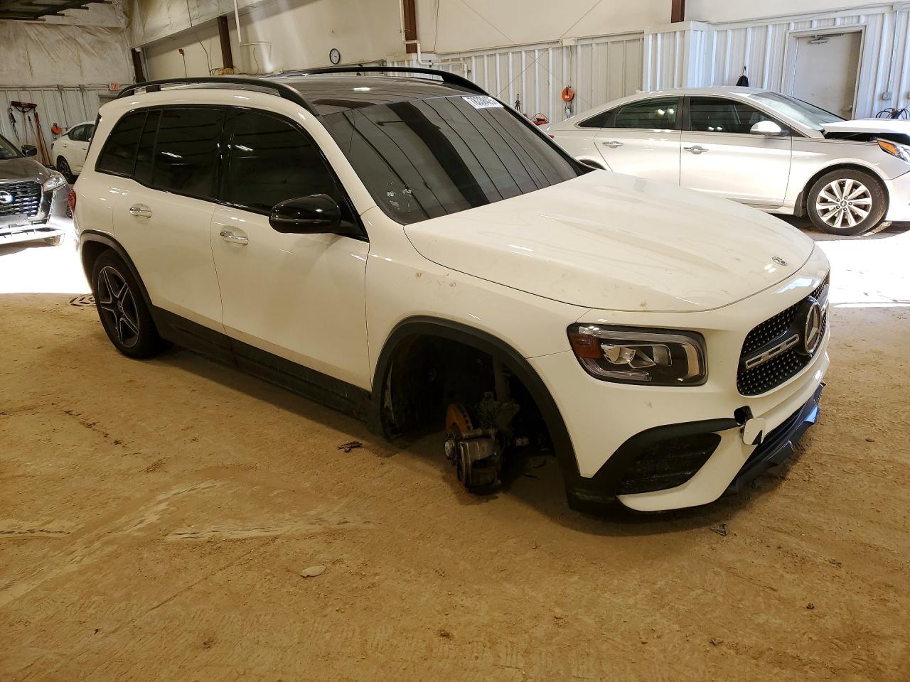 2021 MERCEDES-BENZ GLB 250 4MATIC photo 4