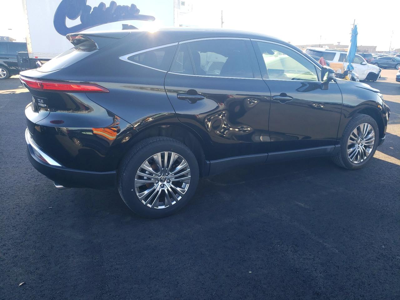 2022 TOYOTA VENZA LE photo 5