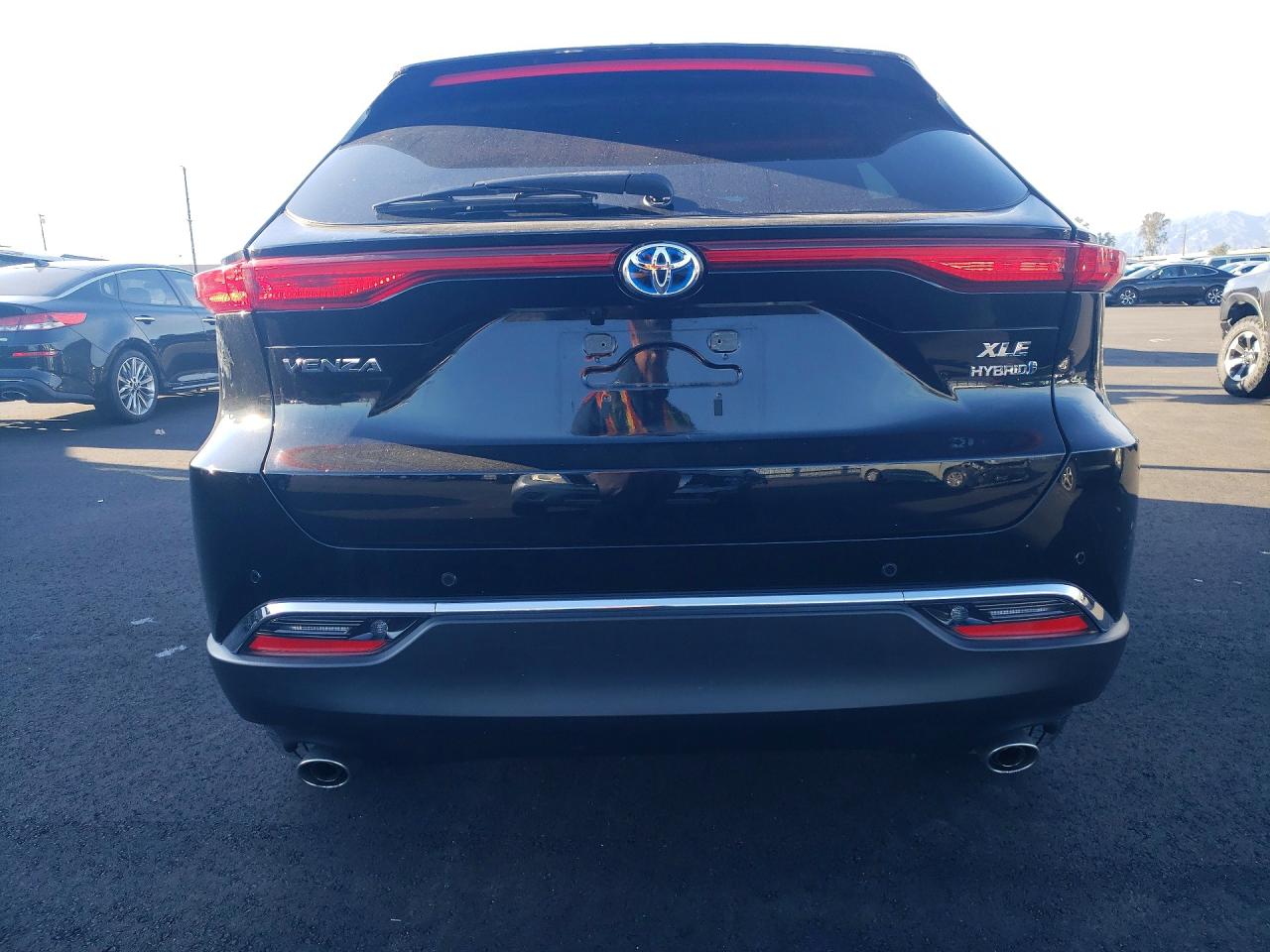 2022 TOYOTA VENZA LE photo 11