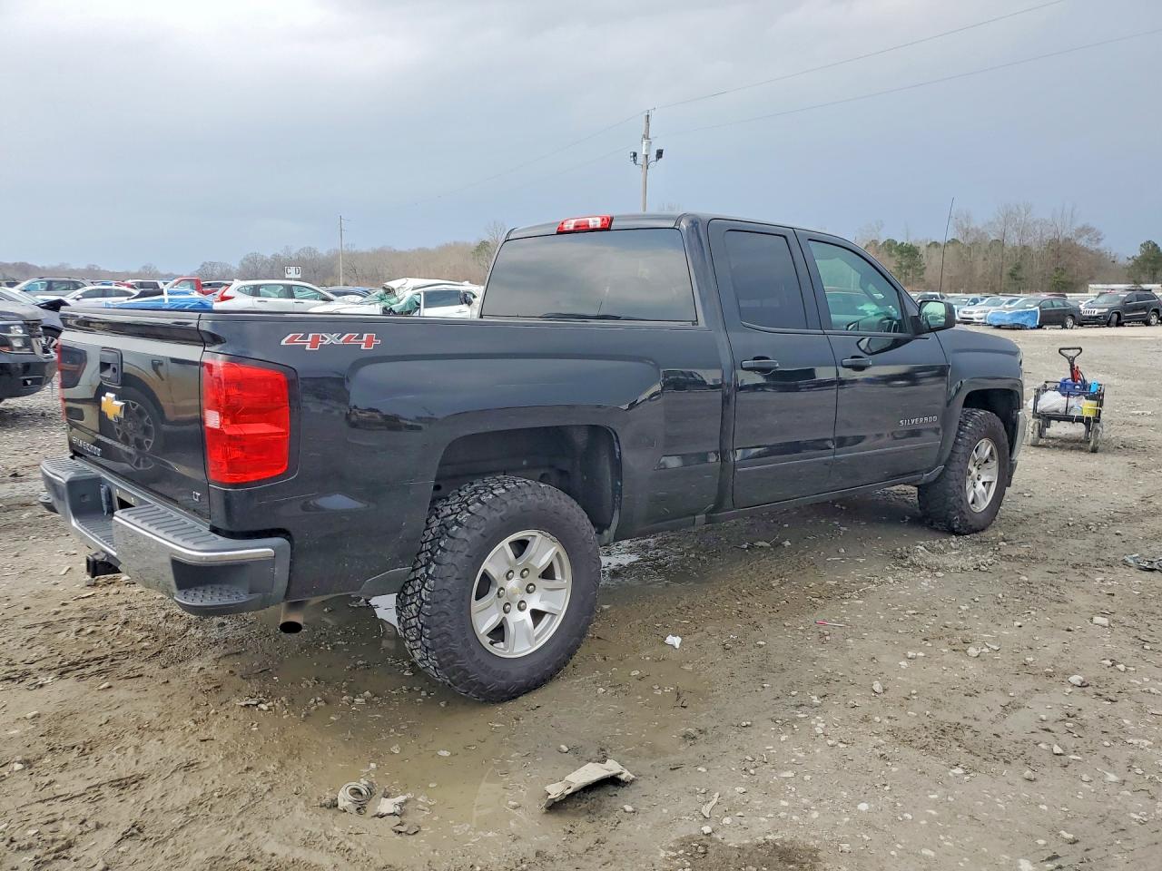 2017 CHEVROLET SILVERADO K1500 LT photo 5
