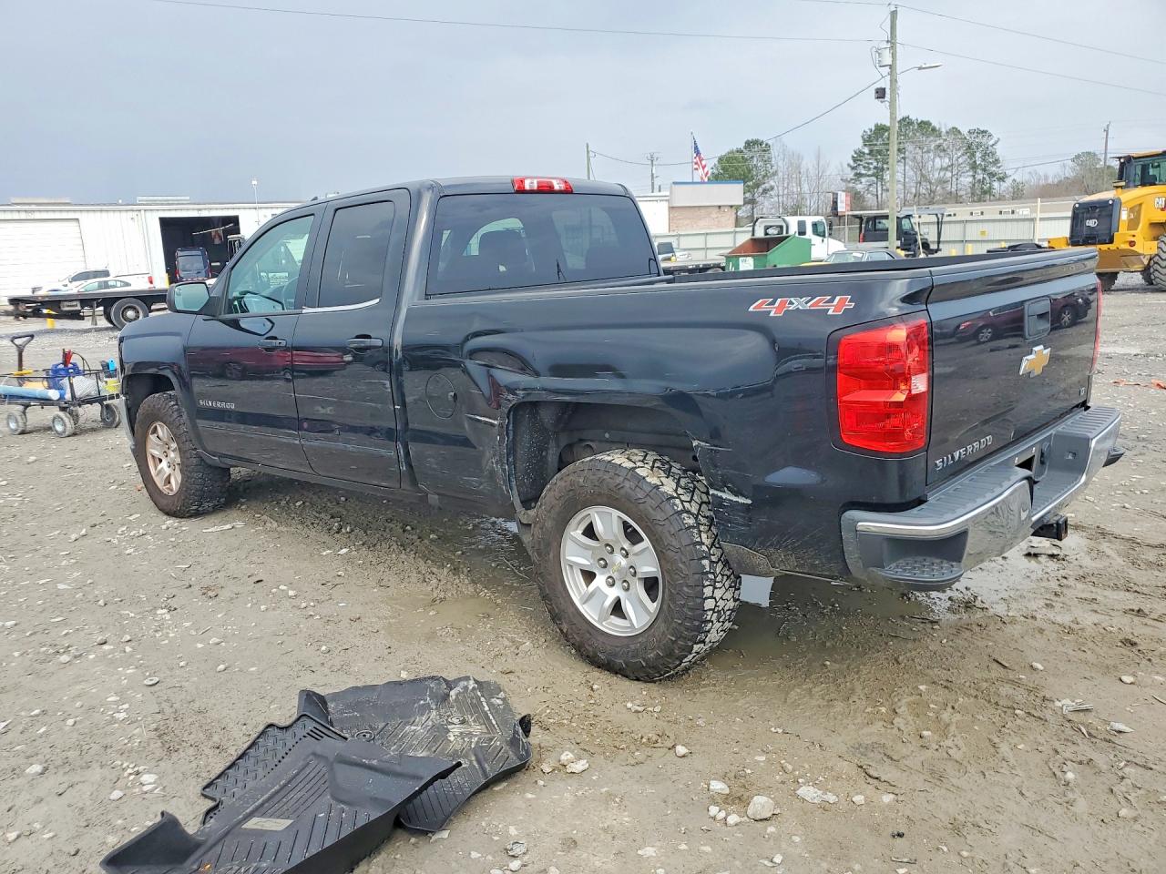 2017 CHEVROLET SILVERADO K1500 LT photo 3
