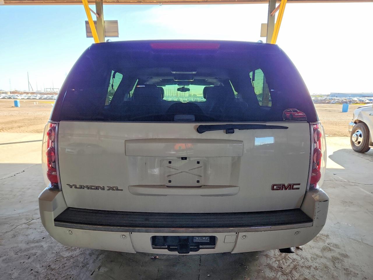 2014 GMC YUKON XL DENALI photo 11