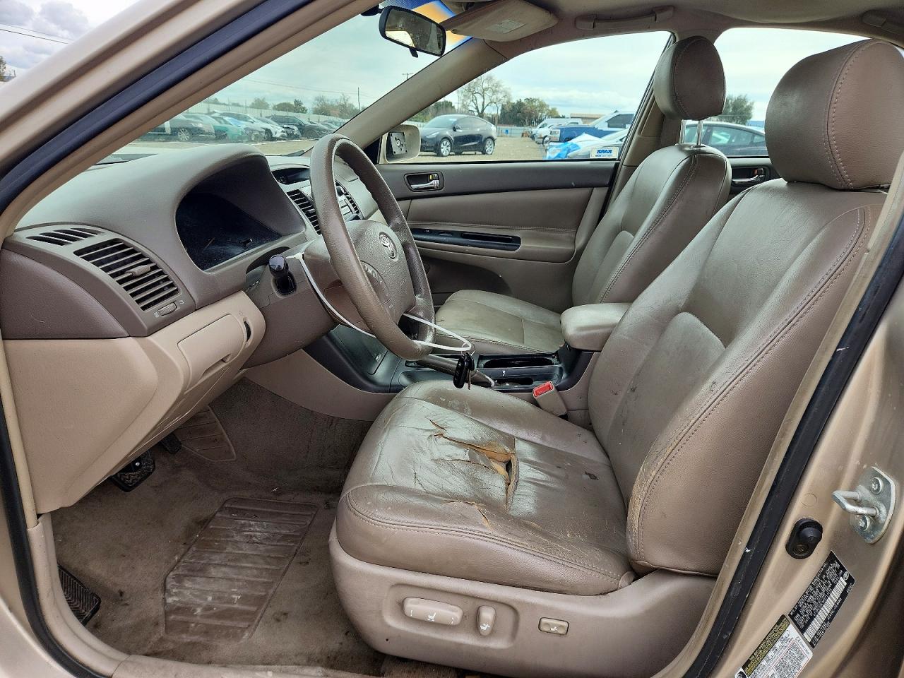 2006 TOYOTA CAMRY LE photo 7