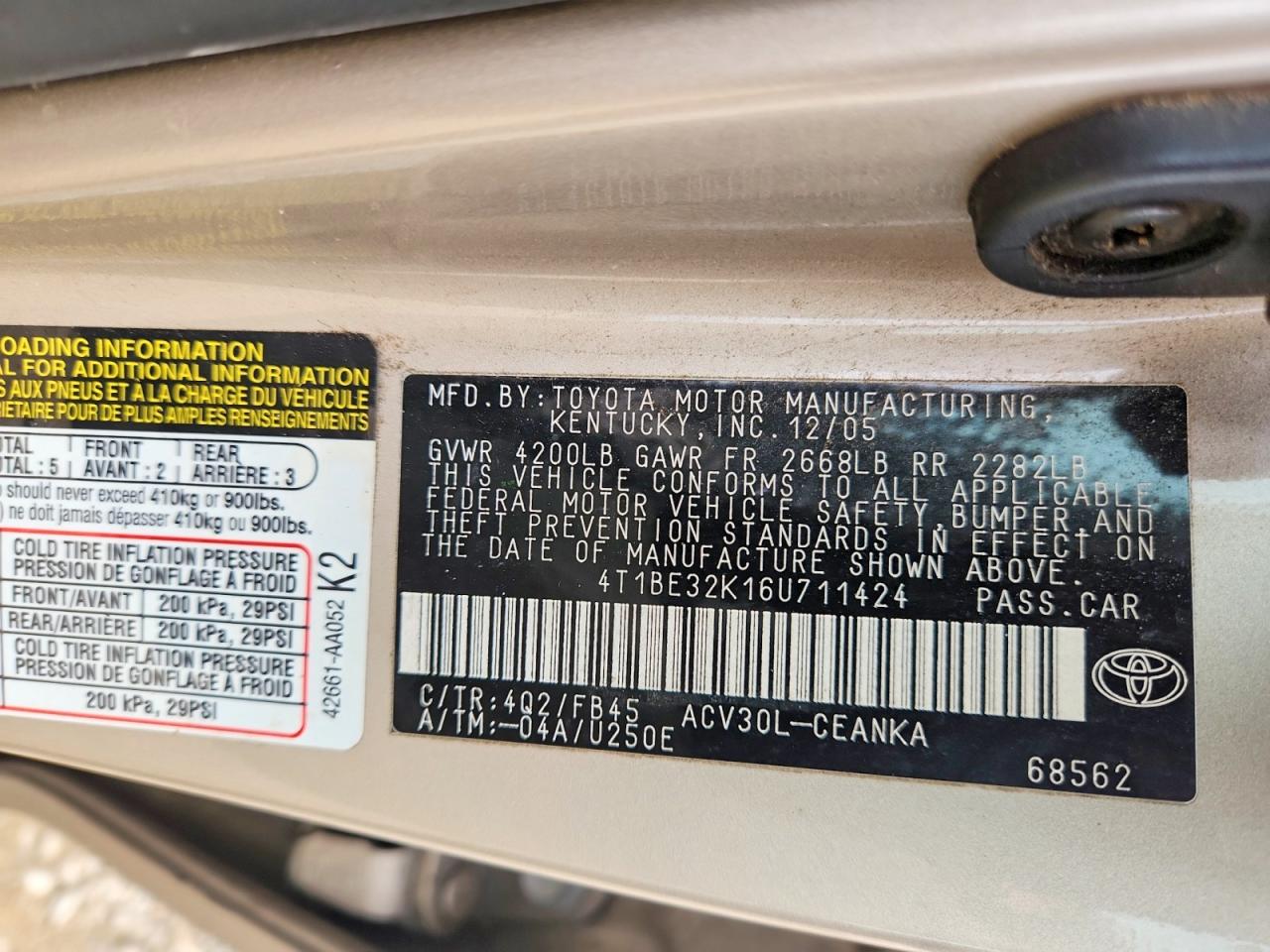 2006 TOYOTA CAMRY LE photo 12
