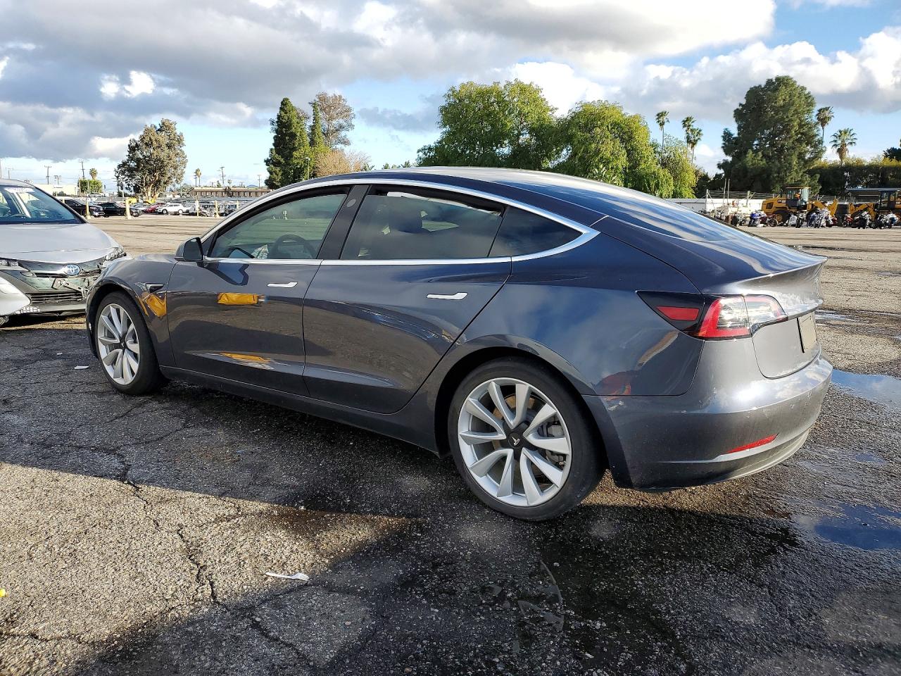 2020 TESLA MODEL 3 photo 2