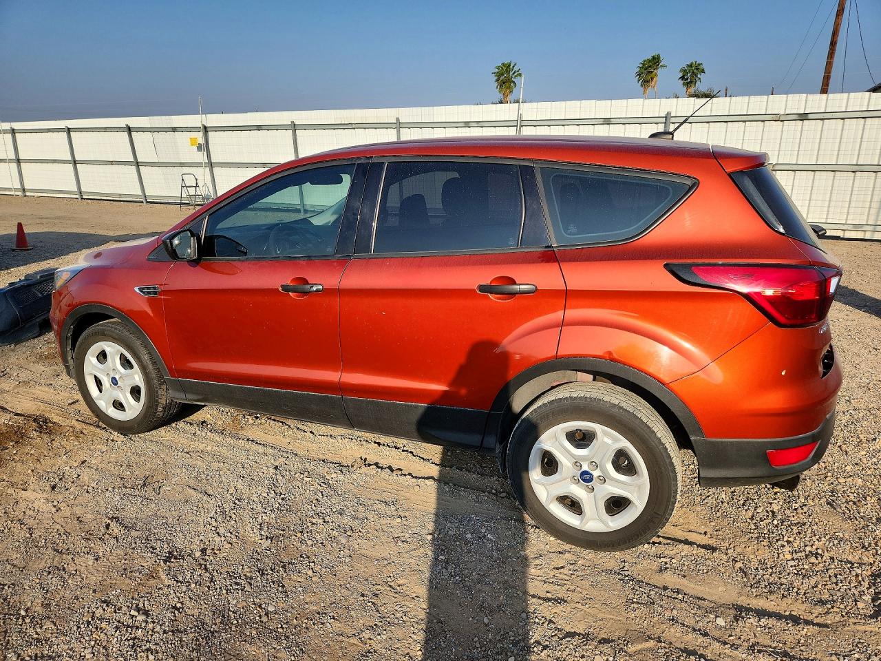 2019 FORD ESCAPE S photo 2