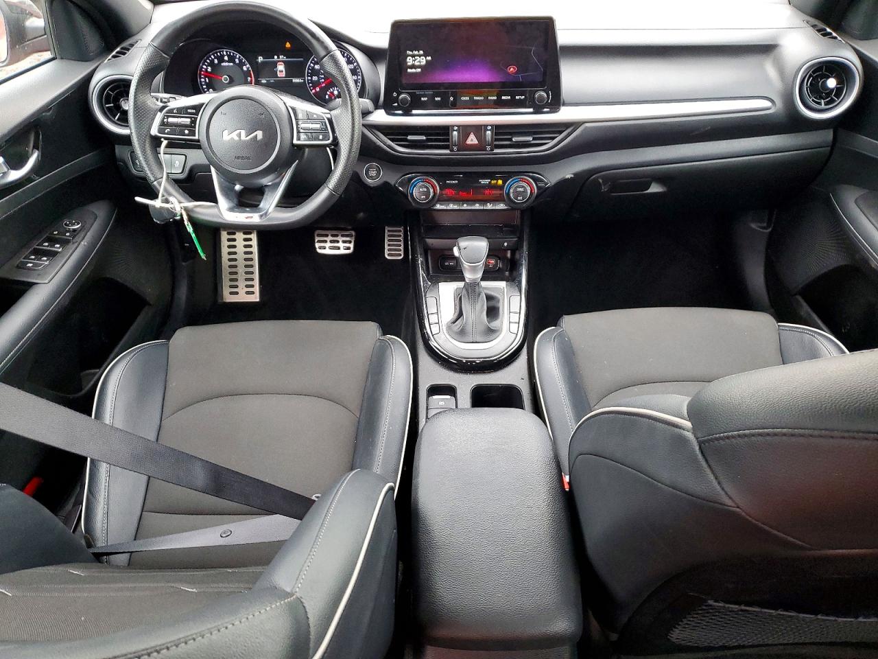 2023 KIA FORTE GT LINE photo 8