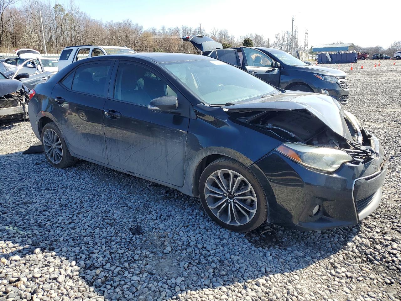 2014 TOYOTA COROLLA photo 4